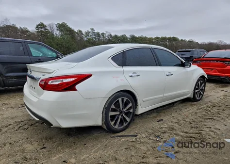 2016 Nissan Altima 2.5 z USA, uszkodzony, nr VIN 1N4AL3AP5GC130024